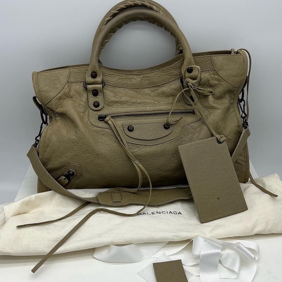 Balenciaga Handbags - Authentic Balenciaga leather tote
